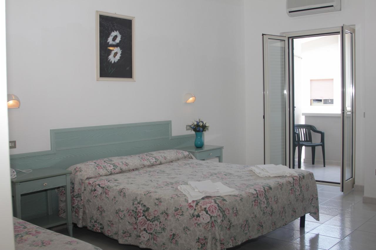 Albergo 2 Pini โรดิการ์กานิโก ภายนอก รูปภาพ