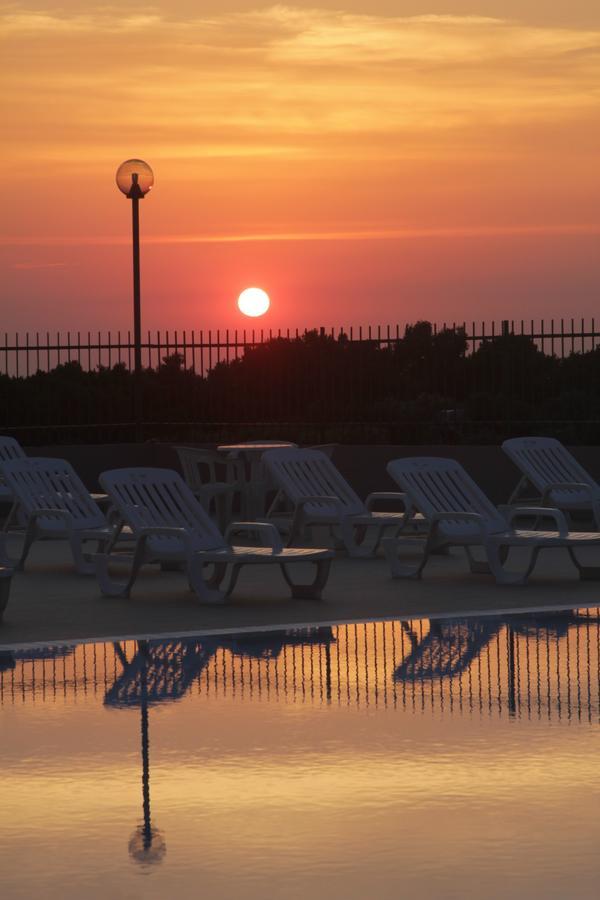 Albergo 2 Pini โรดิการ์กานิโก ภายนอก รูปภาพ